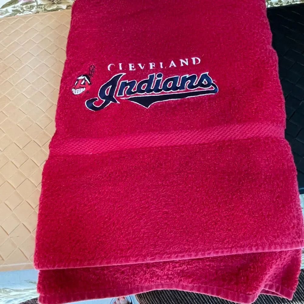 Cleveland Indians Chief Wahoo Terrycloth Beach Towel Red New